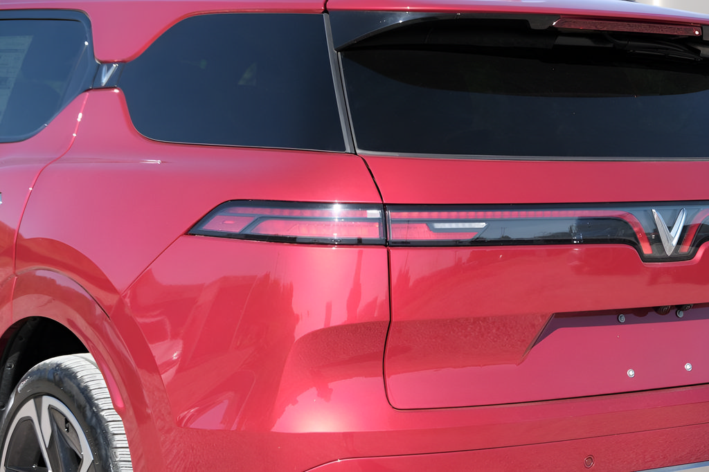 New 2024 VinFast VF 9 Plus AWD/4WD image 44