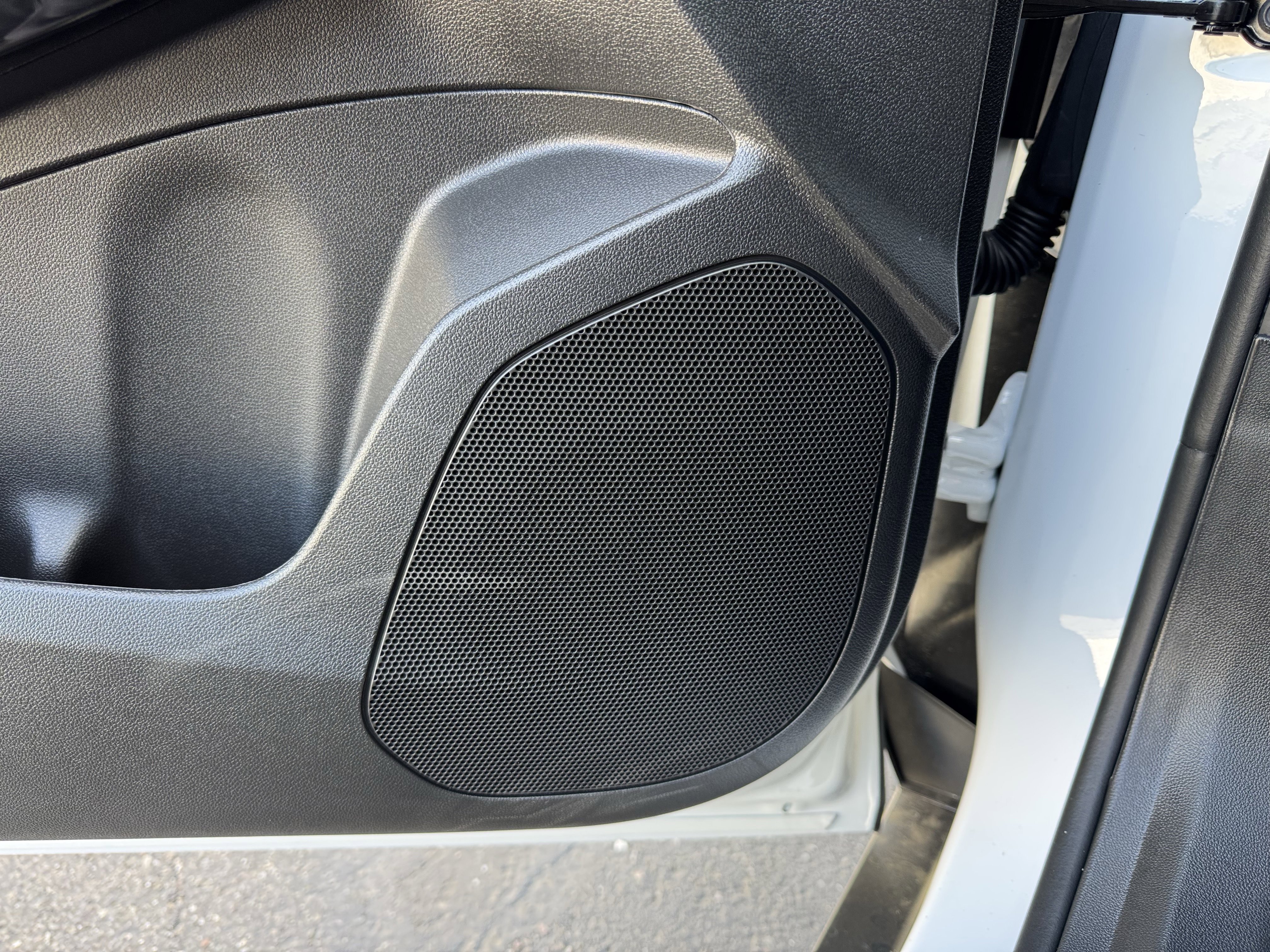 New 2026 Chevrolet Trax RS w/ Sunroof Package image 13