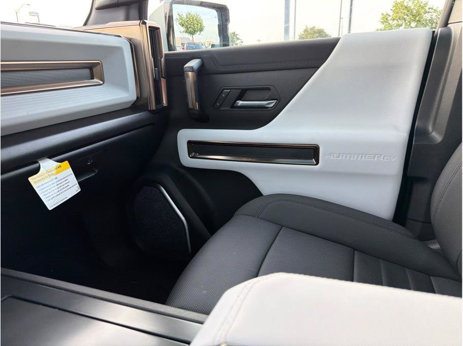 Used 2024 GMC Hummer EV 3X w/ Omega Edition AWD/4WD image 23