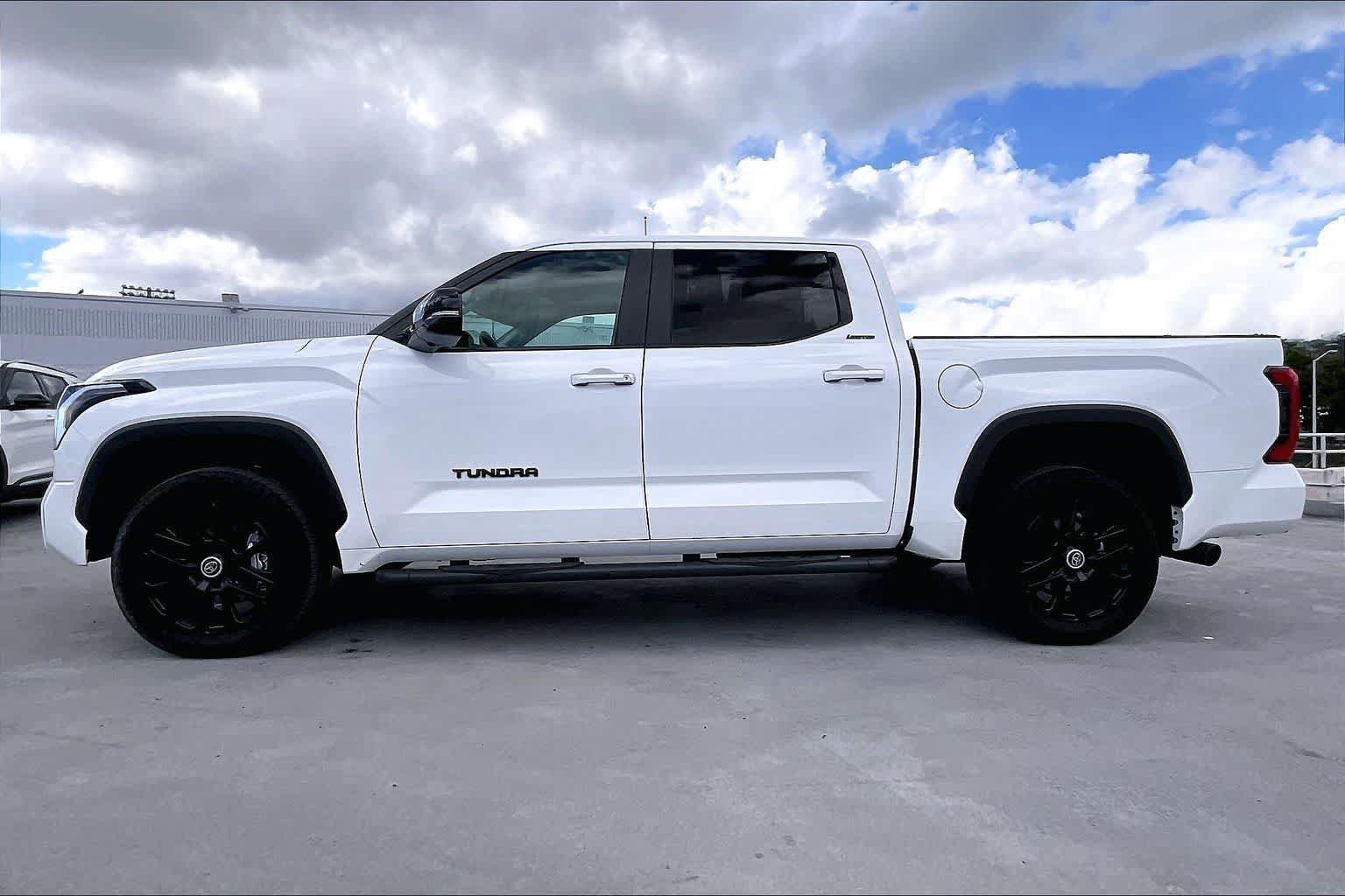 Used 2024 Toyota Tundra Limited AWD/4WD image 3