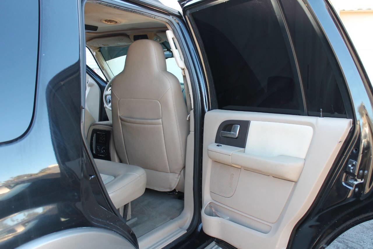 Used 2004 Ford Expedition Eddie Bauer RWD image 29