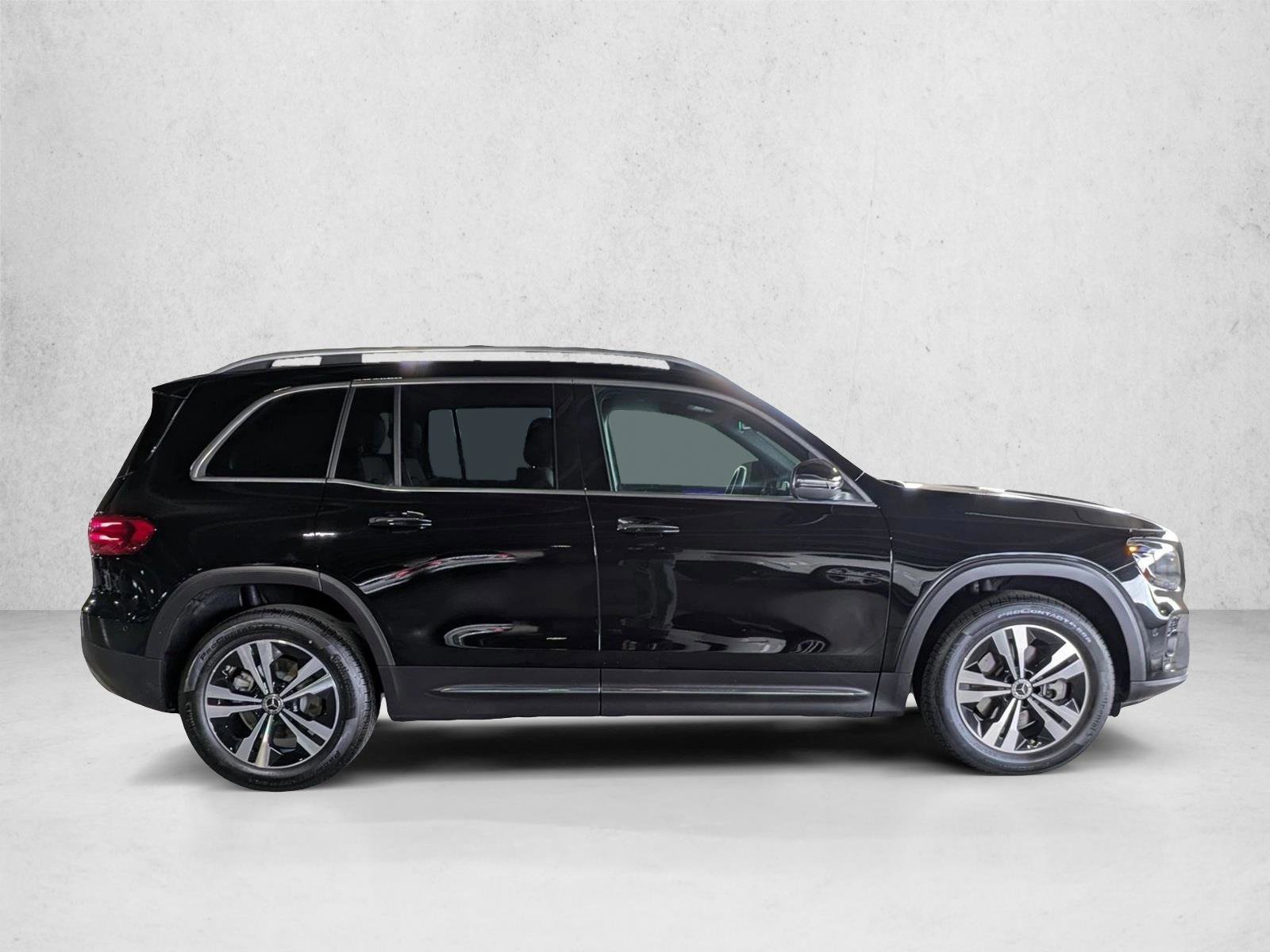Certified 2025 Mercedes-Benz GLB 250 image 4
