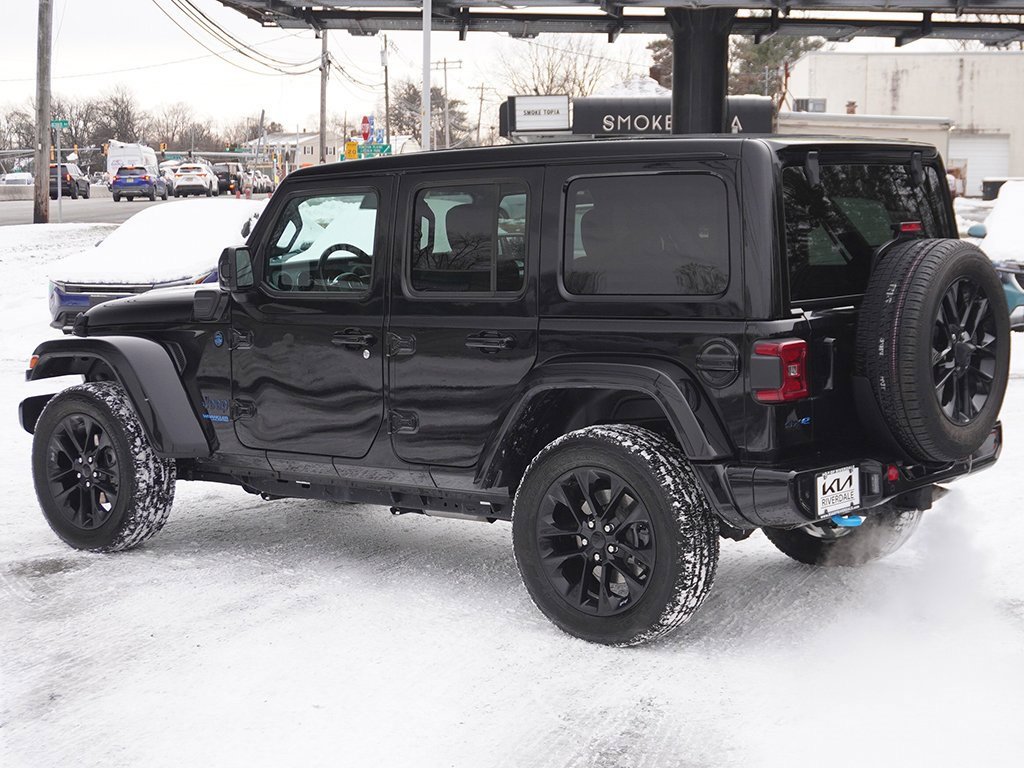 Used 2021 Jeep Wrangler Unlimited Sahara image 9