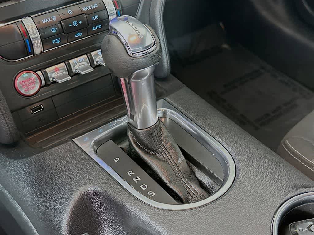 Used 2020 Ford Mustang Coupe w/ Equipment Group 101A RWD image 18