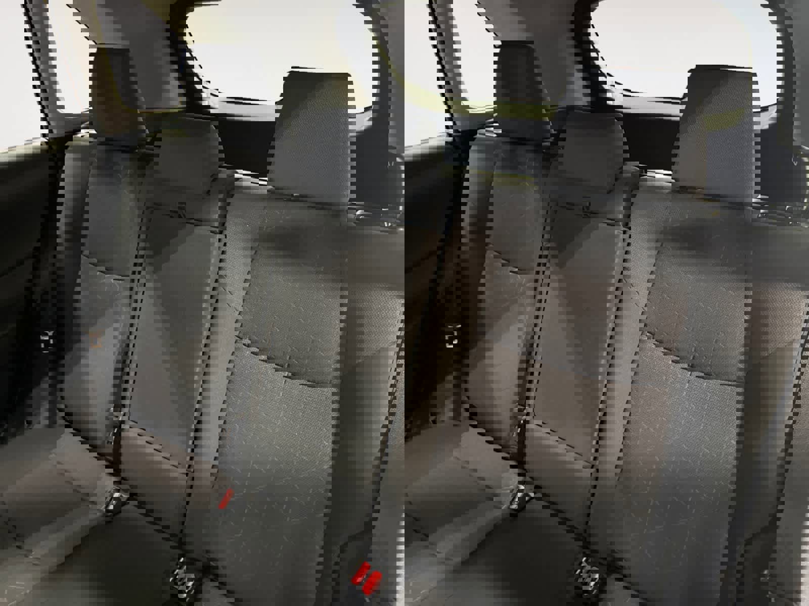 Used 2019 Toyota RAV4 XLE w/ Convenience Package FWD image 14