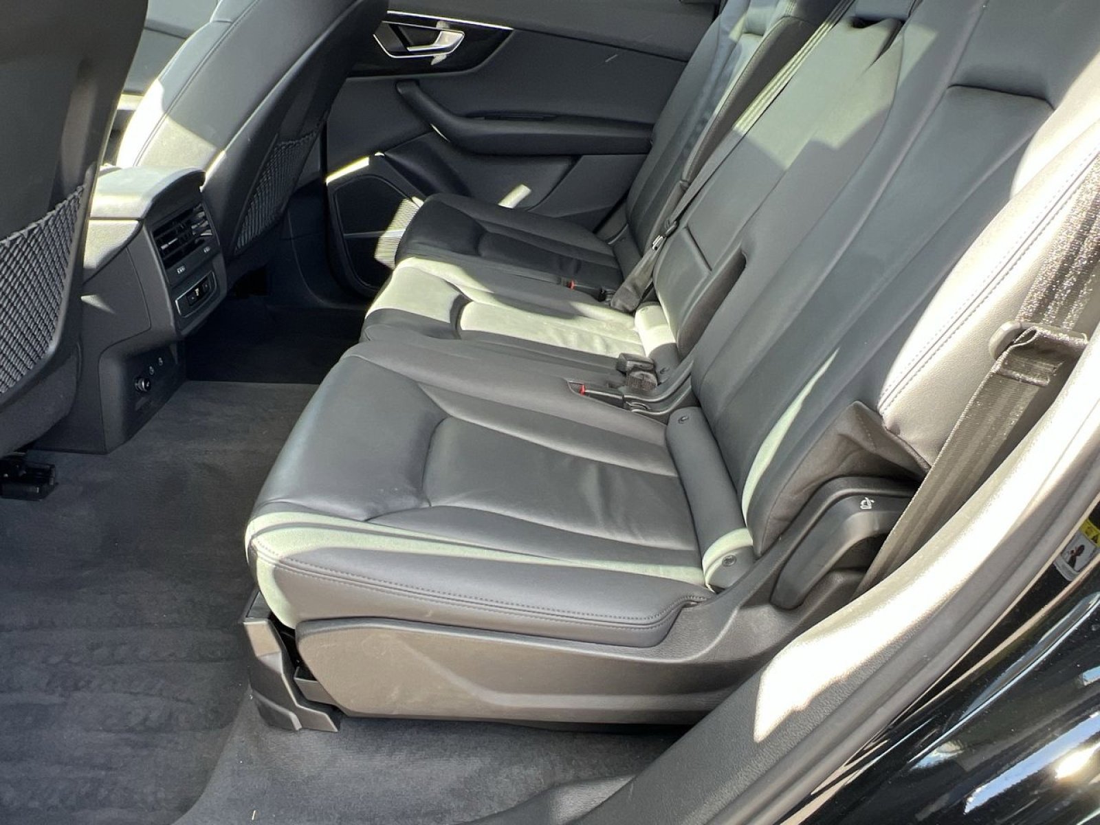 Used 2022 Audi Q7 Premium Plus image 26