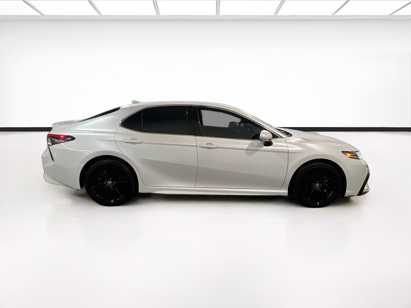Used 2024 Toyota Camry XSE FWD image 23
