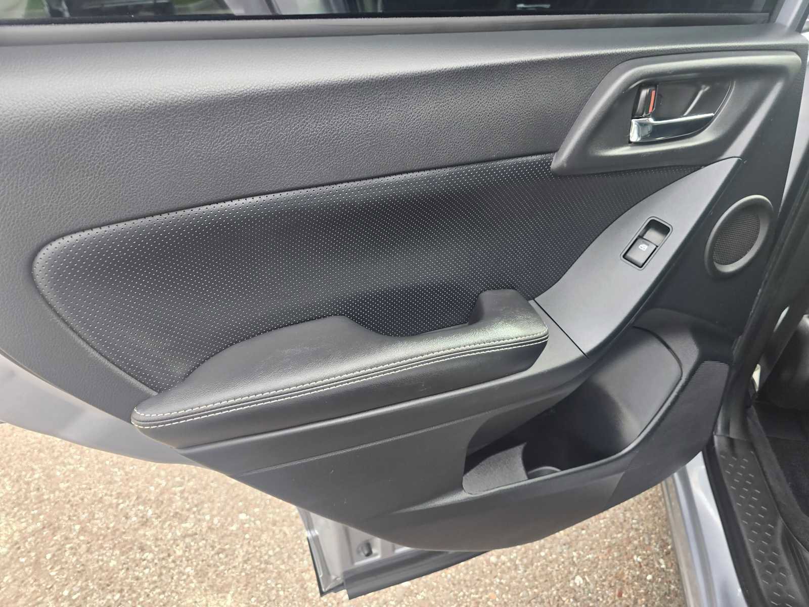 Used 2015 Subaru Forester 2.0XT Touring w/ Eyesight & Navigation System image 21