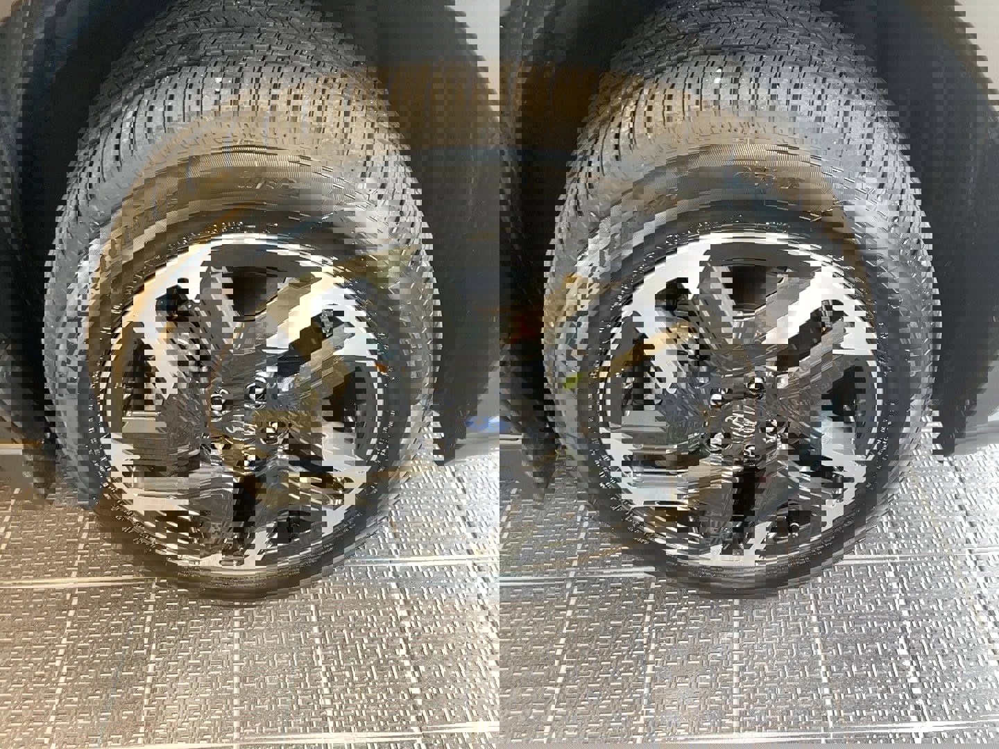 Used 2025 Subaru Forester Limited image 4