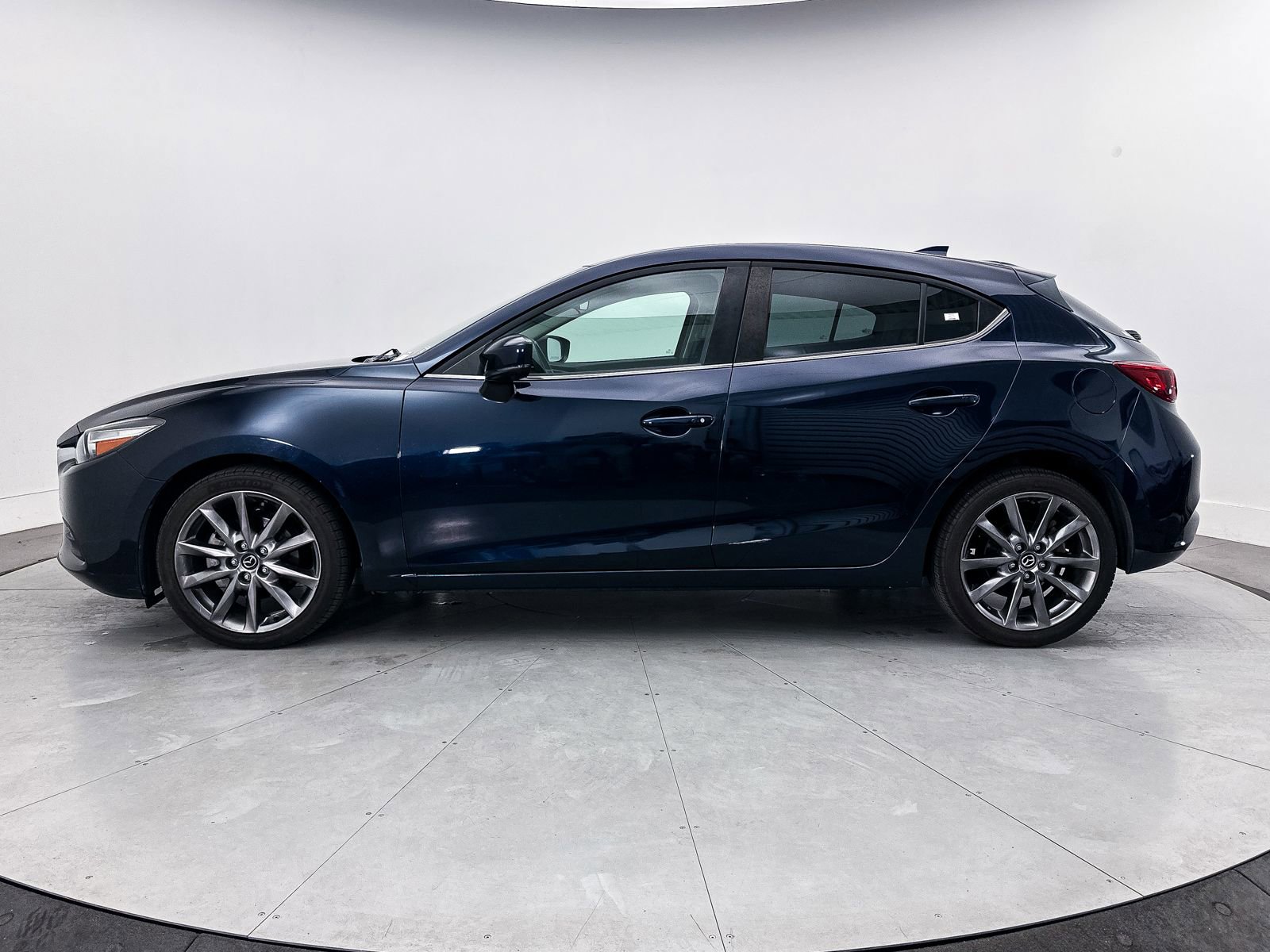 Used 2018 MAZDA MAZDA3 Touring FWD image 37