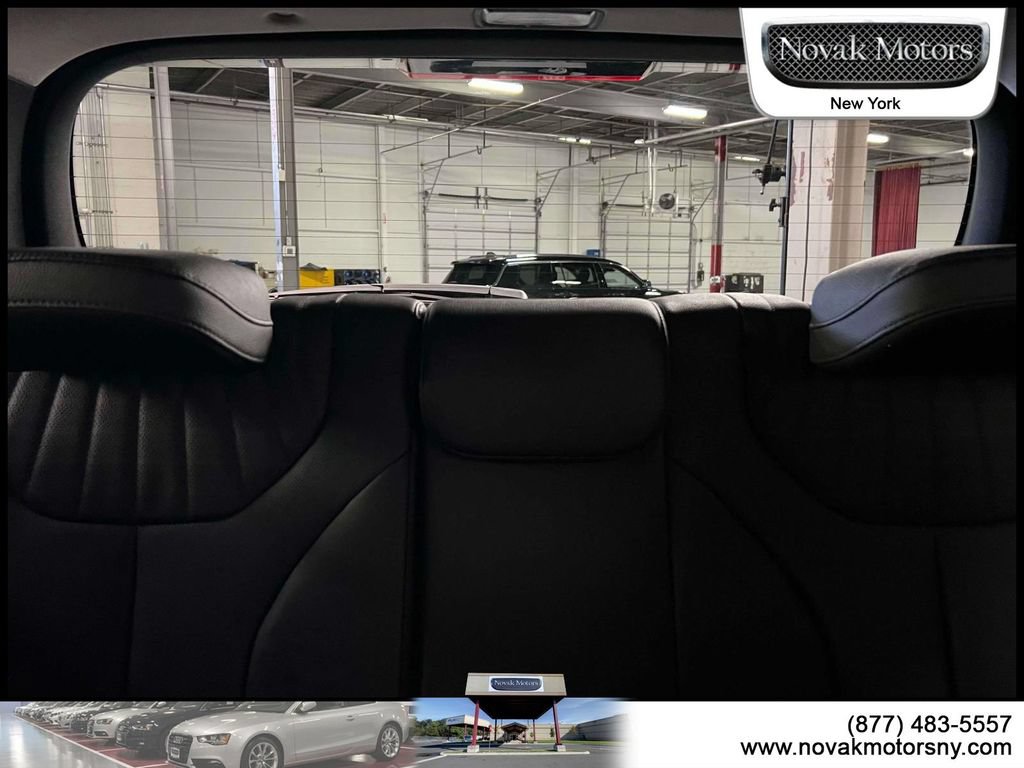 Used 2024 Hyundai Palisade Limited AWD/4WD image 14