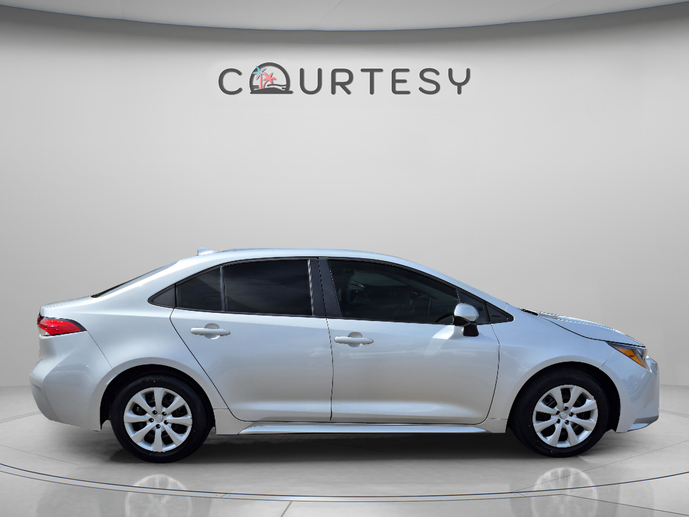 Used 2021 Toyota Corolla LE FWD image 6