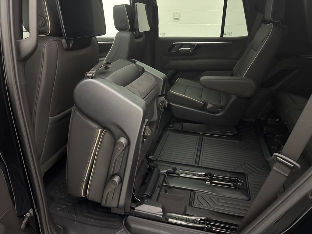 Used 2025 Chevrolet Tahoe Premier AWD/4WD image 72