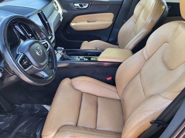 Used 2018 Volvo XC60 T6 Inscription w/ Luxury Seat Package AWD/4WD image 17