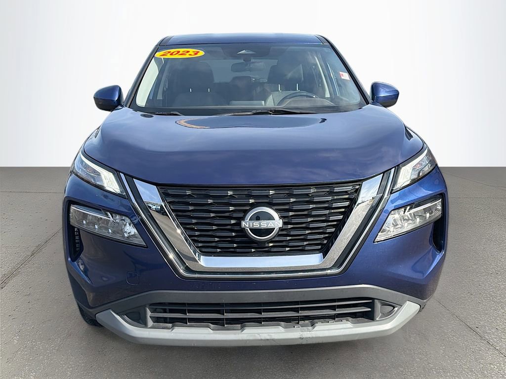 Used 2023 Nissan Rogue SV image 10