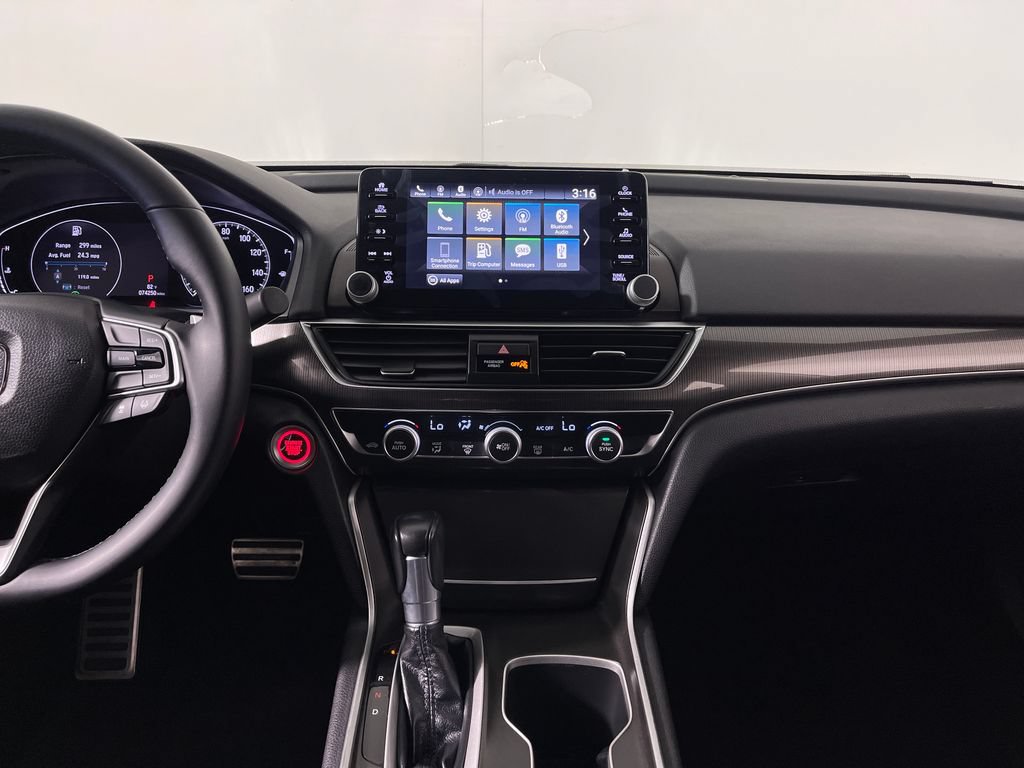 Used 2018 Honda Accord Sport image 16