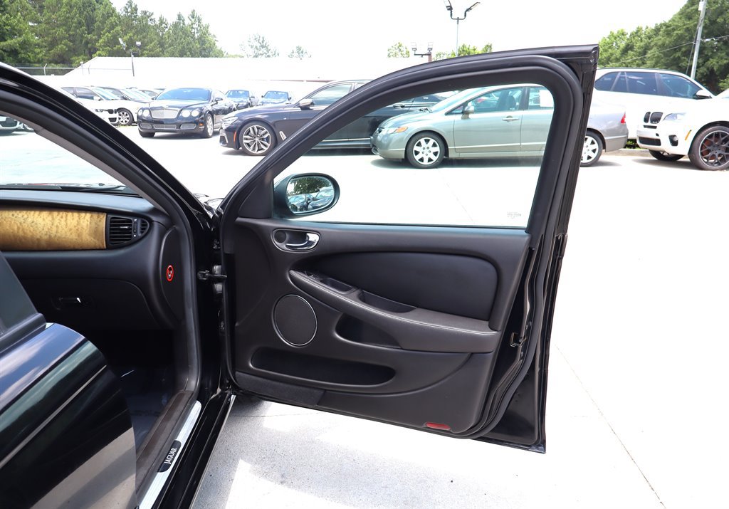 Used 2004 Jaguar X-TYPE 2.5 AWD/4WD image 29