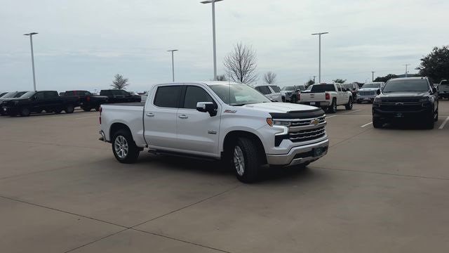 Used 2023 Chevrolet Silverado 1500 LTZ image 2