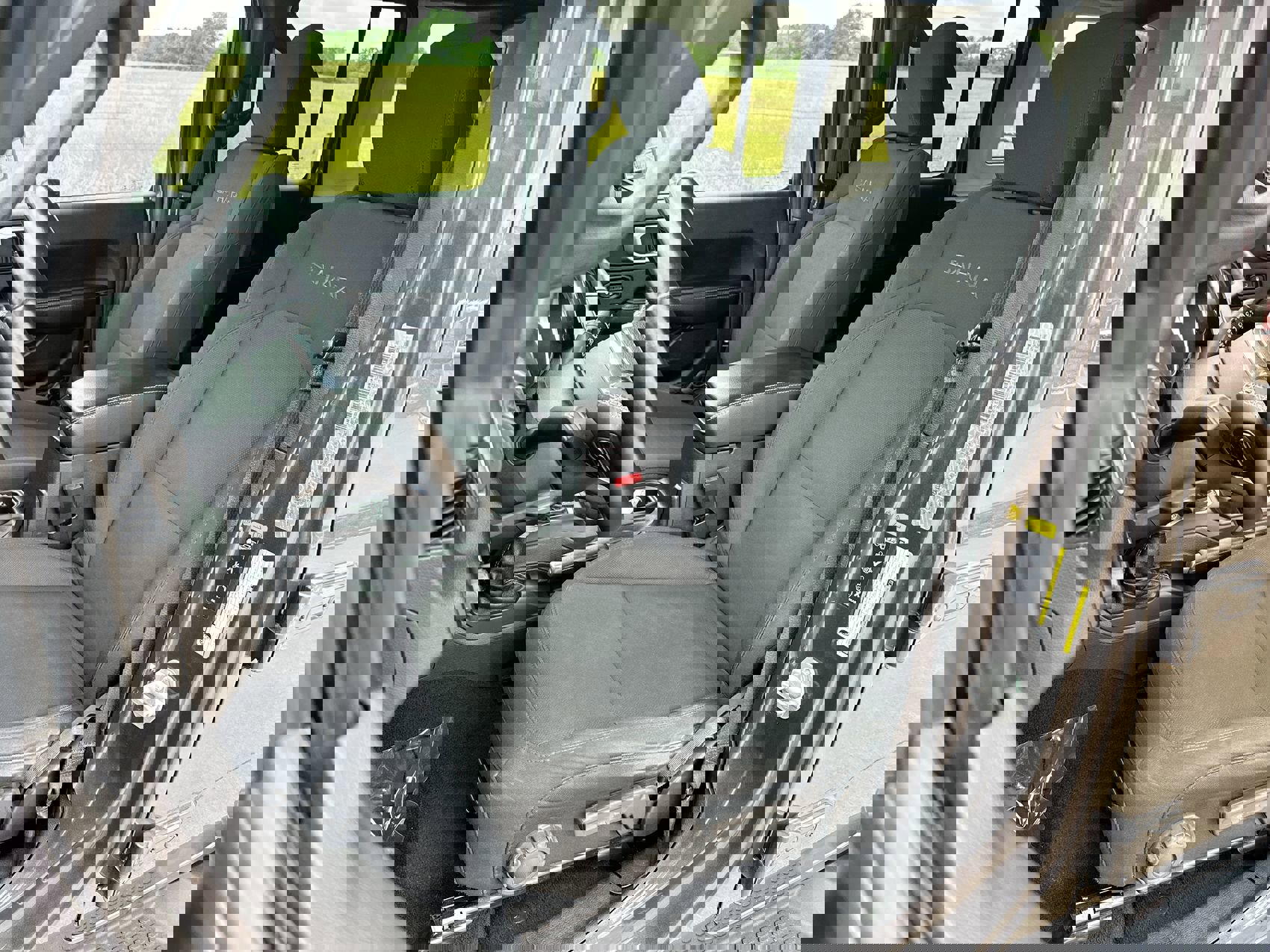 Used 2020 Jeep Wrangler Unlimited Sahara image 11