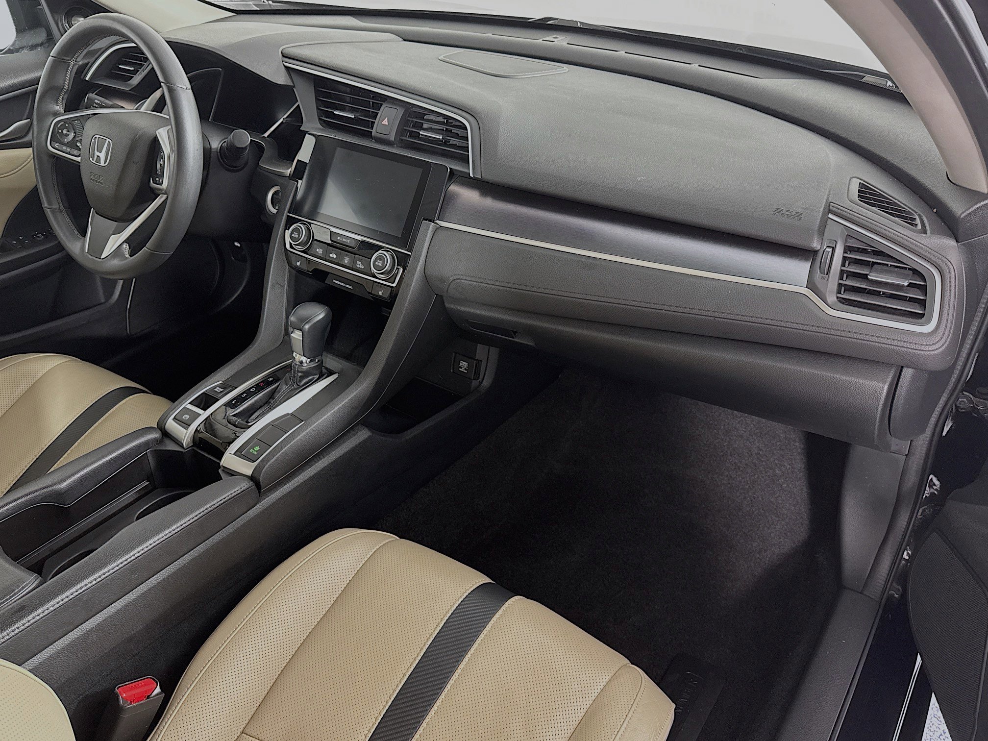 Used 2016 Honda Civic Touring image 29