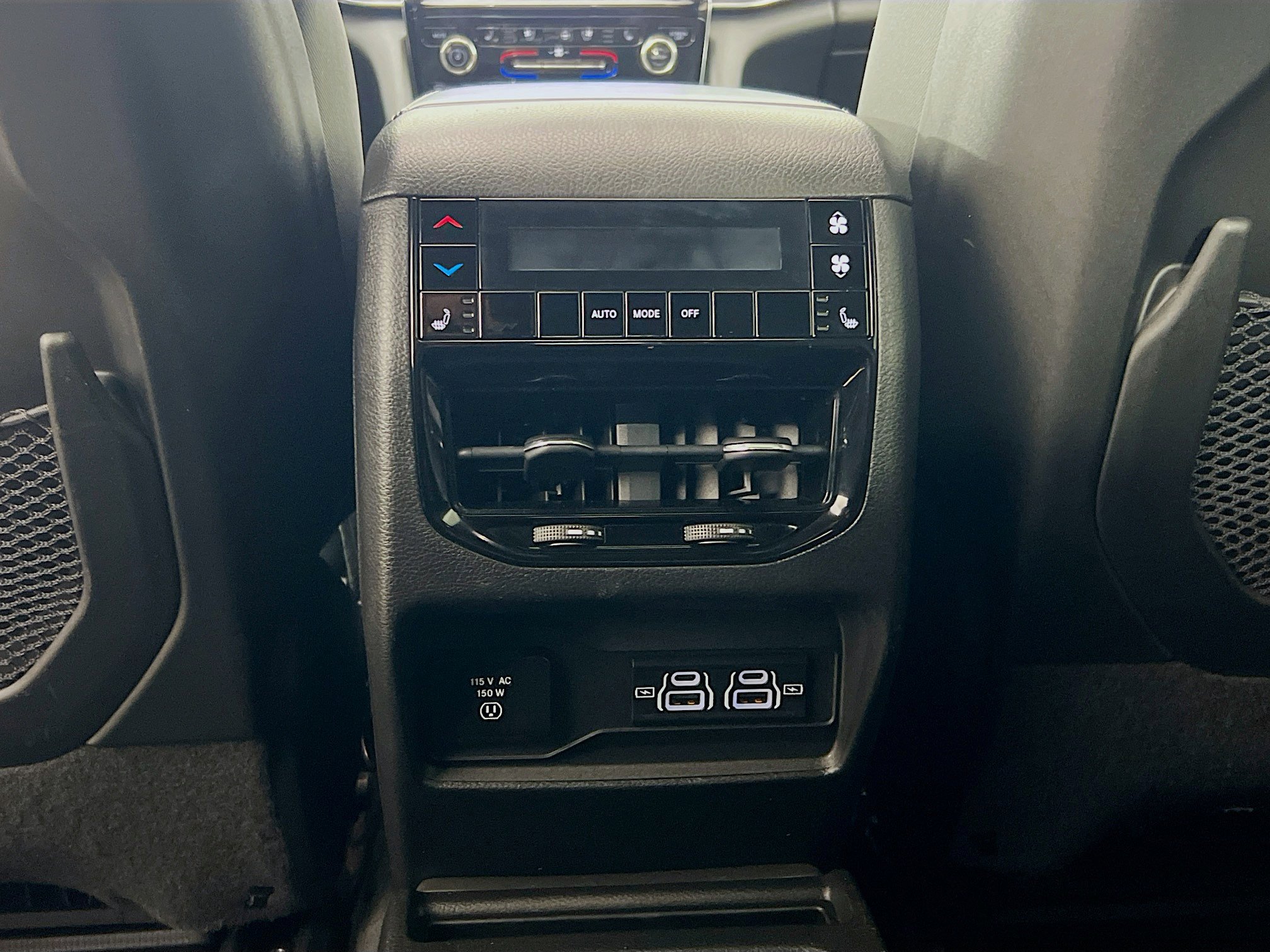 Used 2023 Jeep Grand Cherokee L Overland w/ Rear Seat Video Group I image 28