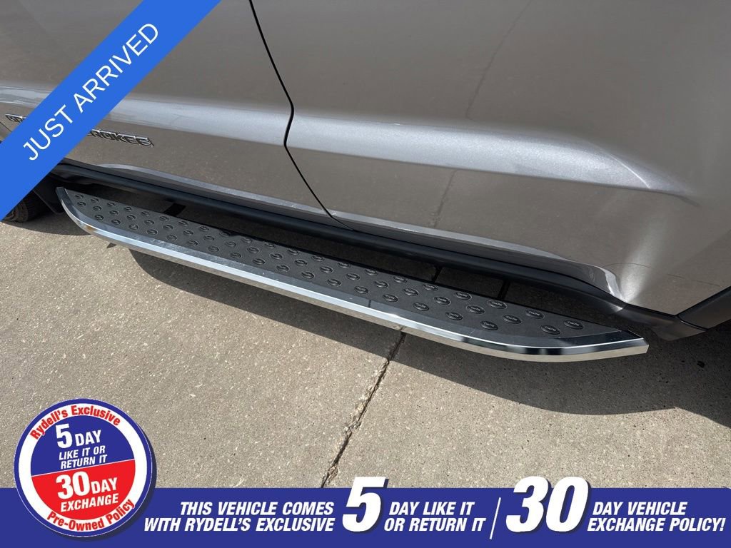 Used 2020 Jeep Grand Cherokee Limited AWD/4WD image 11