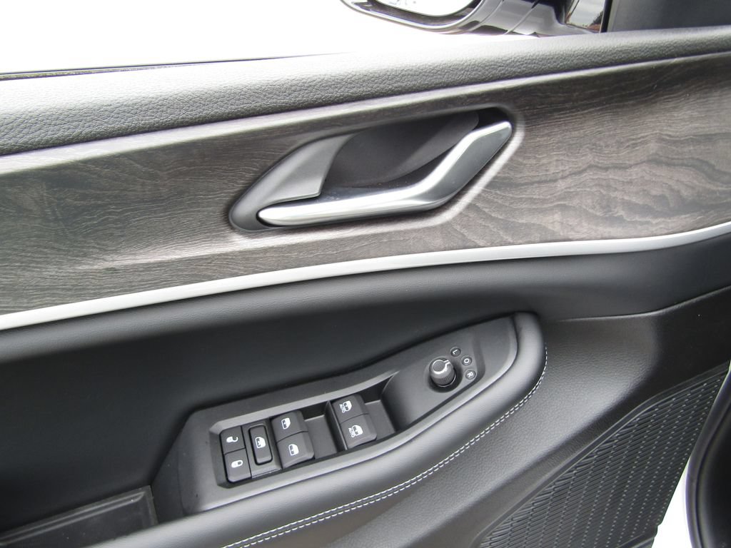 New 2026 Jeep Grand Cherokee Altitude AWD/4WD image 23