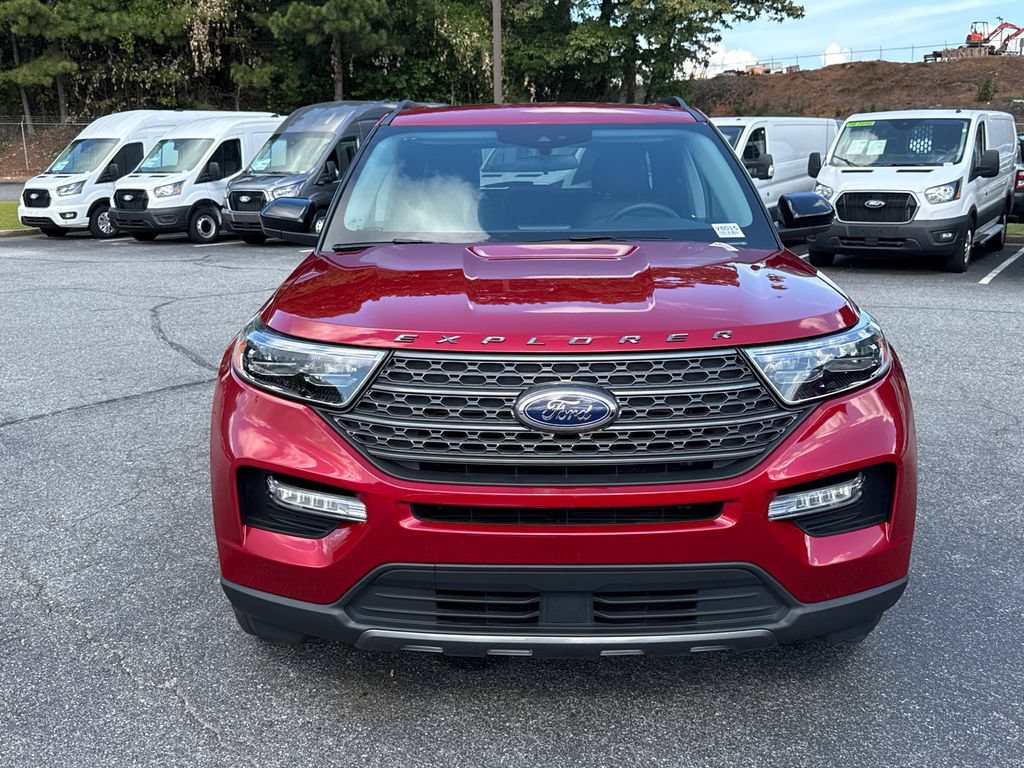 Used 2023 Ford Explorer XLT w/ Equipment Group 202A AWD/4WD image 2