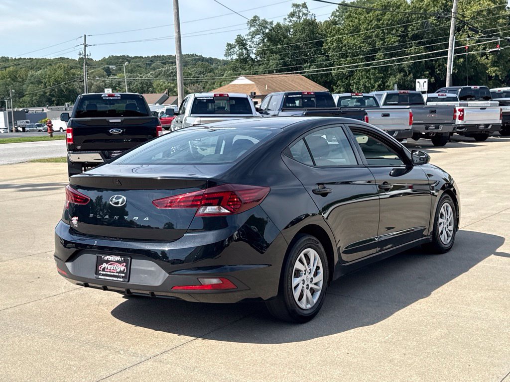 Used 2020 Hyundai Elantra SE w/ Cargo Package (C1) FWD image 14