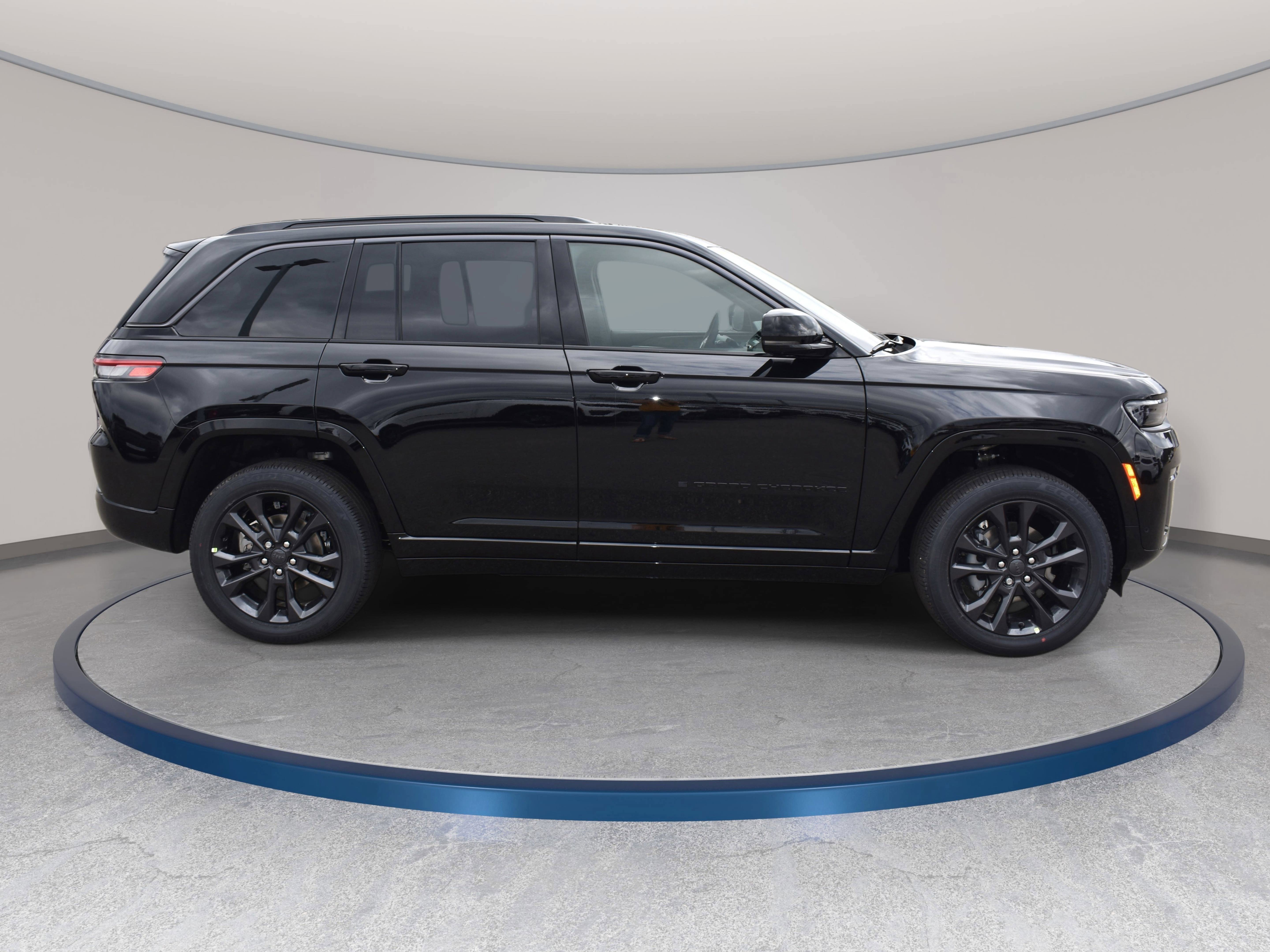 New 2026 Jeep Grand Cherokee Limited Reserve AWD/4WD image 5