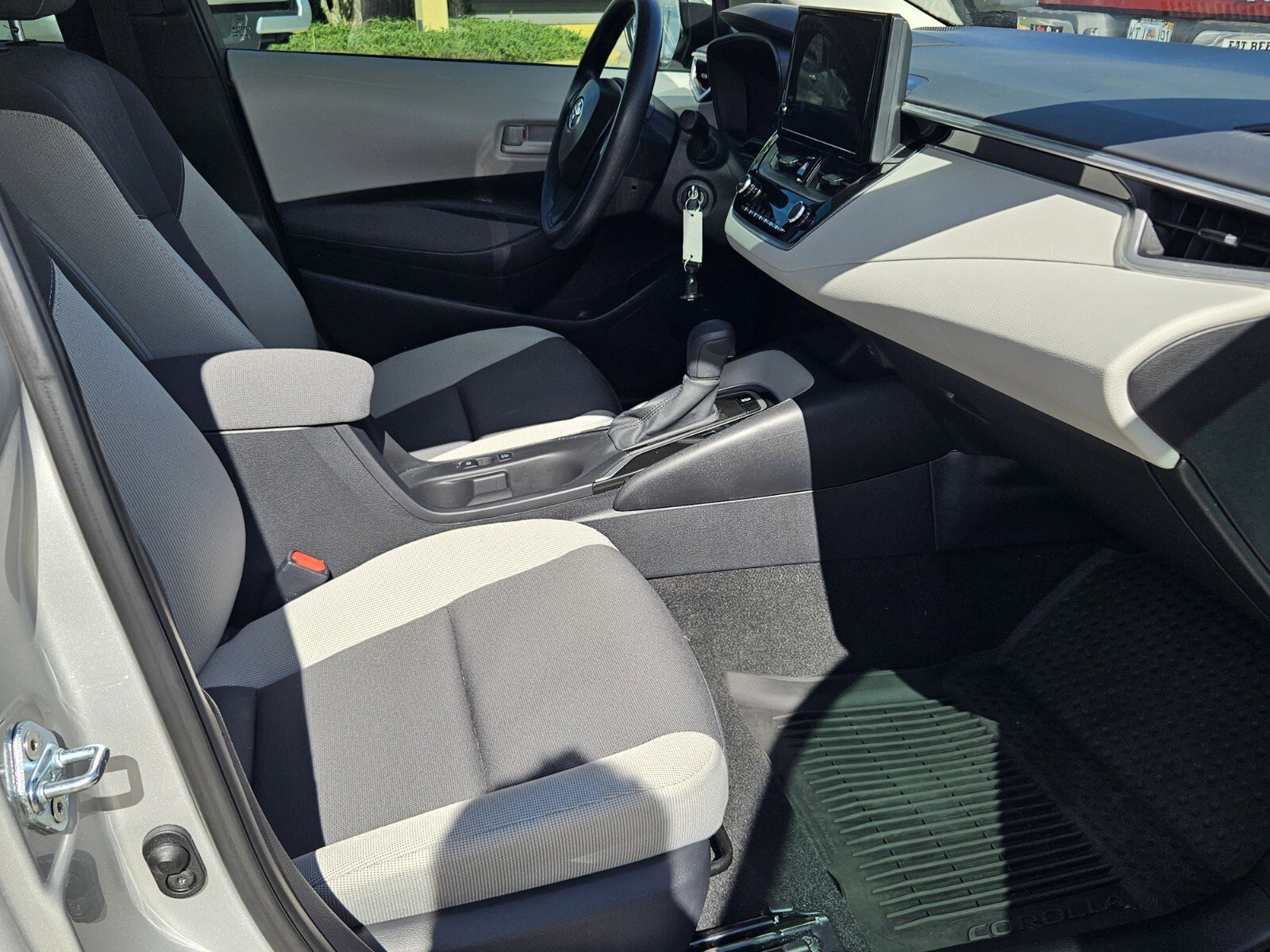 Certified 2025 Toyota Corolla LE image 10