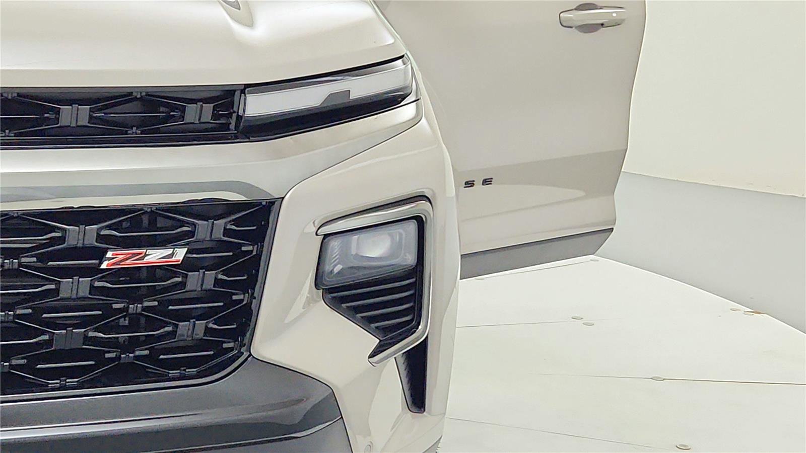 New 2026 Chevrolet Traverse Z71 w/ Enhanced Driving Package AWD/4WD image 34