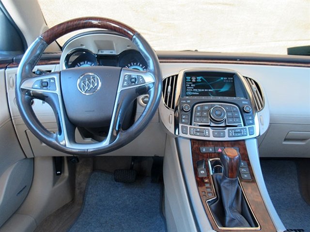 Used 2011 Buick LaCrosse CXS FWD image 17