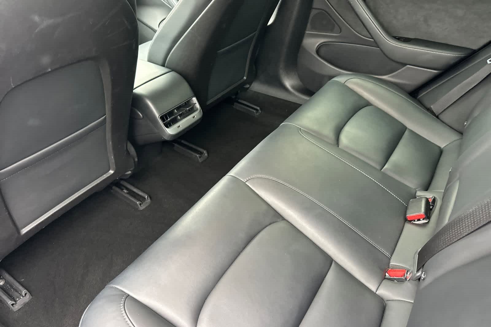 Used 2018 Tesla Model 3 image 4