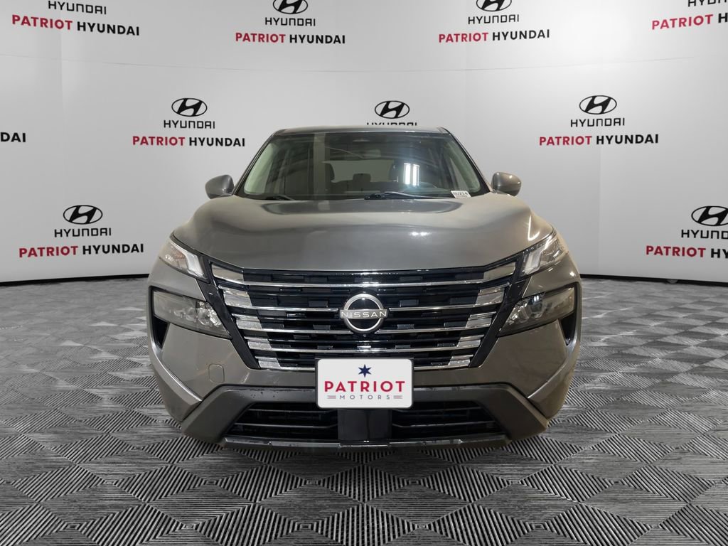 Used 2024 Nissan Rogue SV AWD/4WD image 11