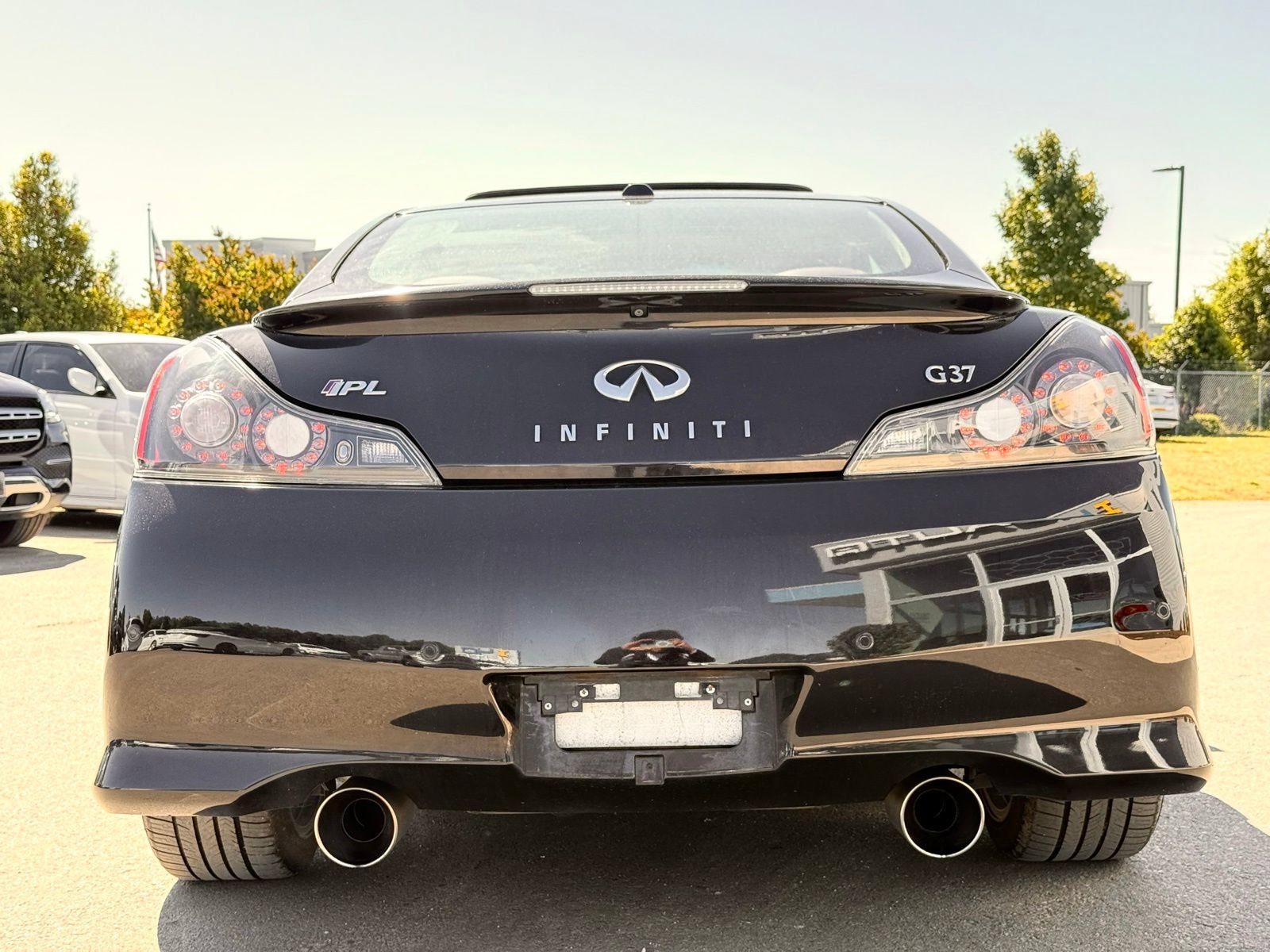 Used 2011 INFINITI G37 IPL RWD image 7
