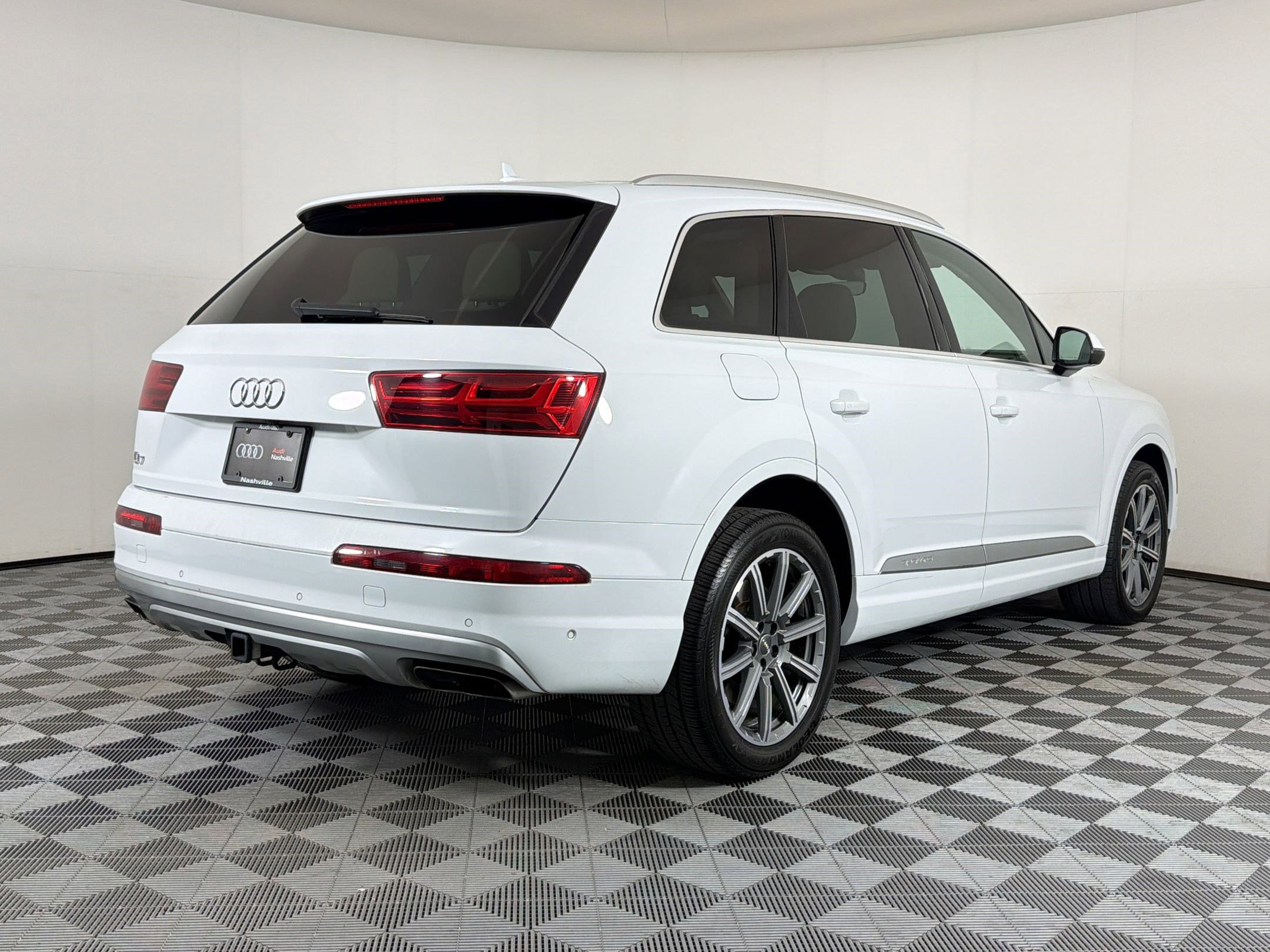 Used 2019 Audi Q7 3.0T Premium Plus AWD/4WD image 9