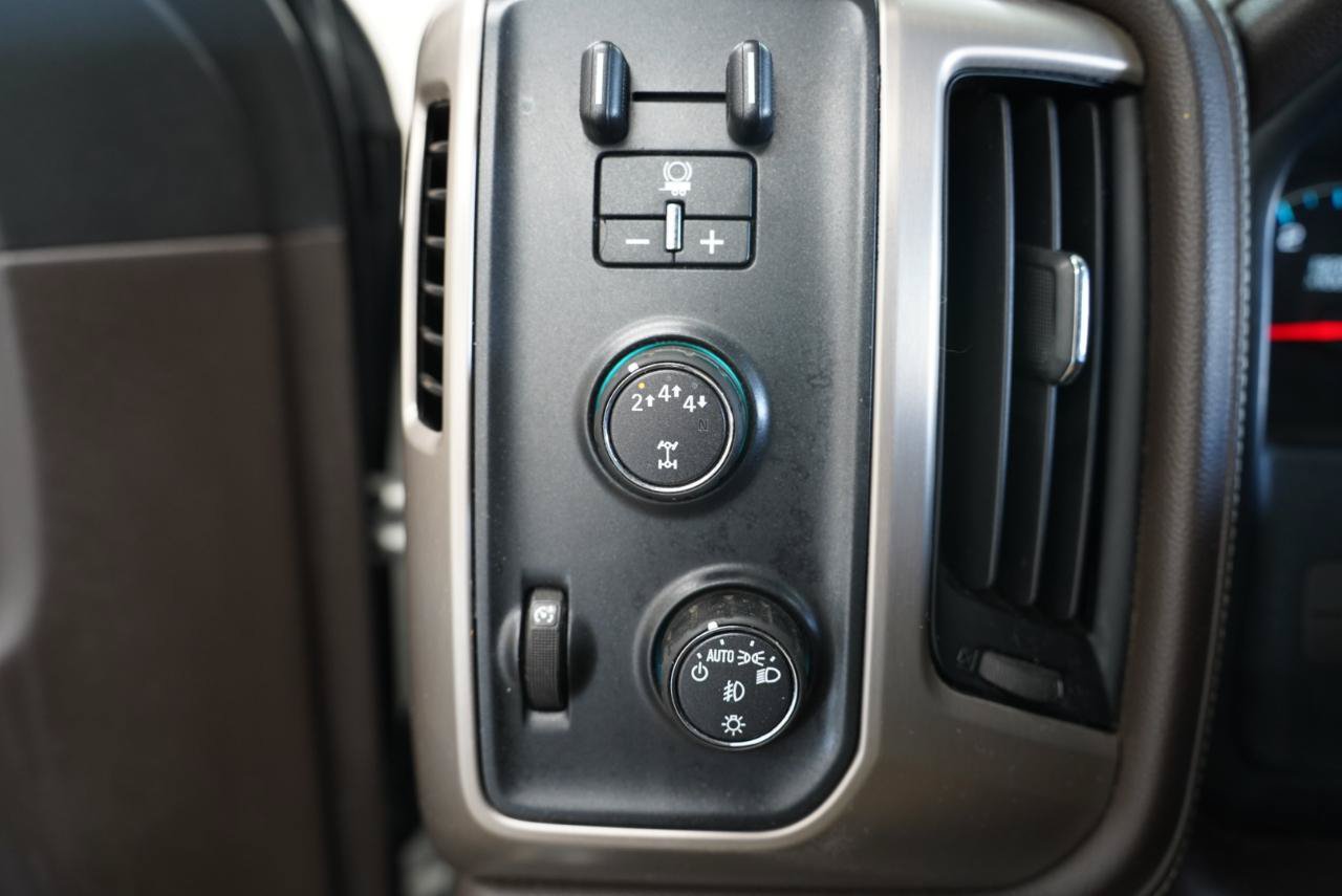 Used 2017 GMC Sierra 2500 Denali w/ Duramax Plus Package AWD/4WD image 24