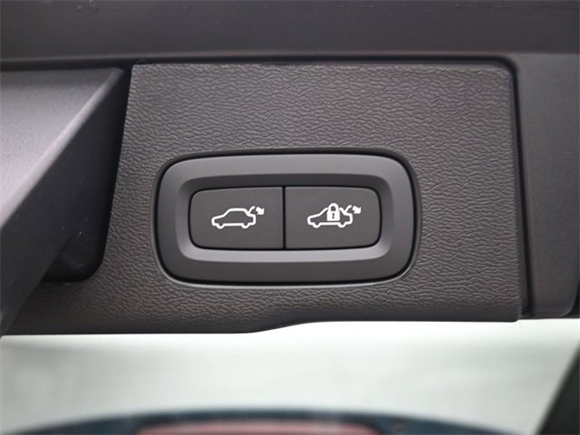 New 2026 Volvo XC60 B5 Ultra w/ Protection Package Premier image 32