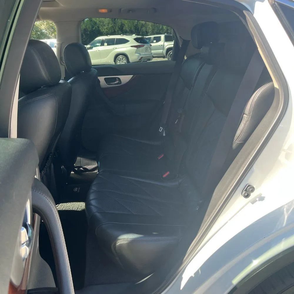 Used 2014 INFINITI QX70 AWD w/ Premium Package image 23