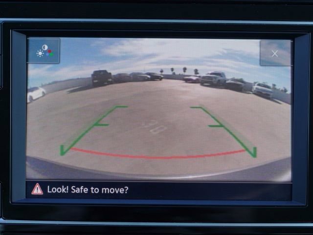 Used 2018 Volkswagen Golf S image 26