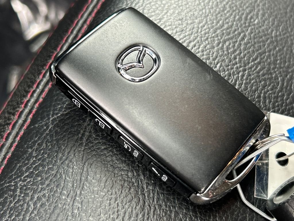 Used 2023 MAZDA CX-5 Carbon Edition image 31
