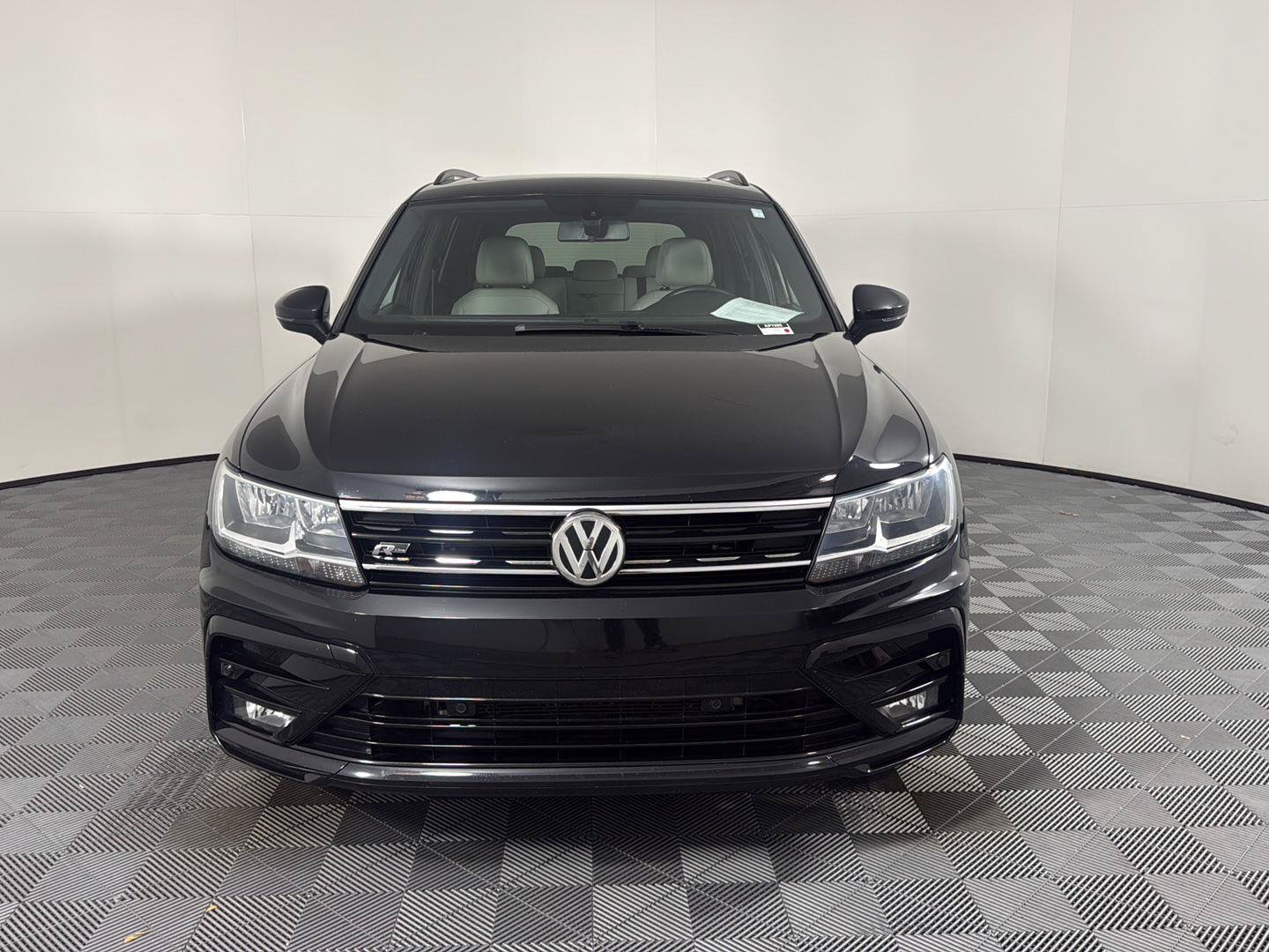 Used 2019 Volkswagen Tiguan S FWD image 8