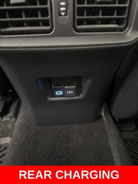 Used 2022 Toyota RAV4 XLE w/ Convenience Package FWD image 23