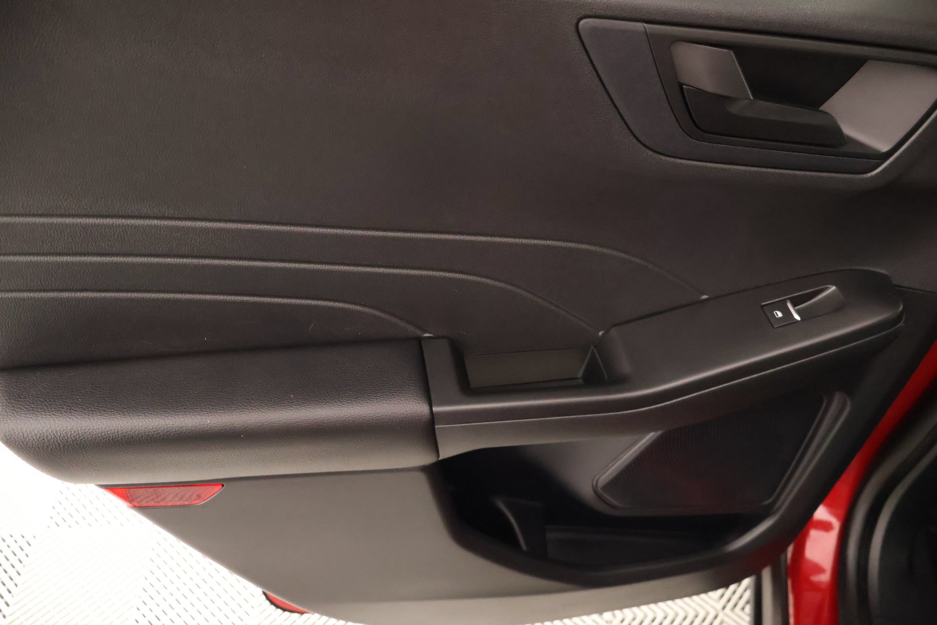 Used 2022 Ford Escape SE w/ Convenience Package FWD image 16