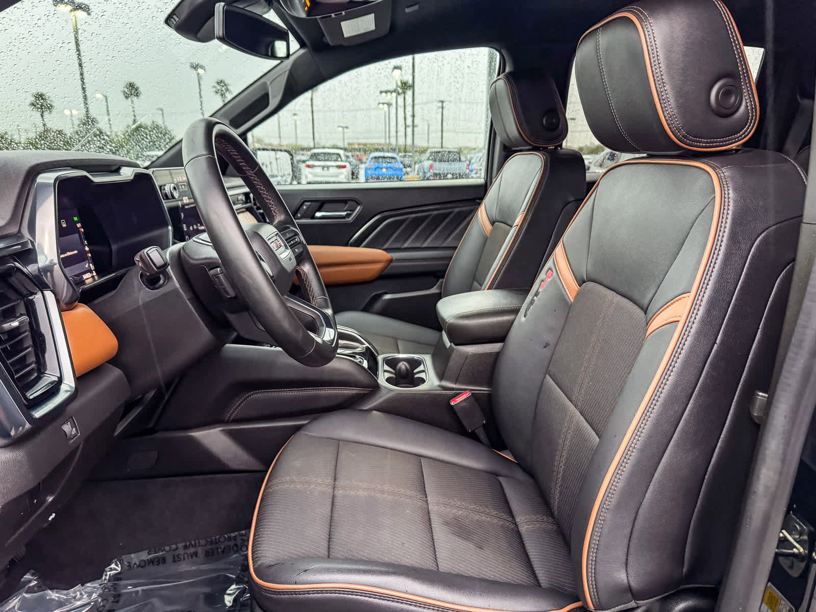 Used 2023 GMC Canyon AT4 image 17