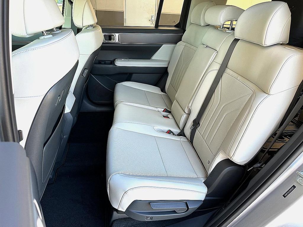 Used 2025 Hyundai Santa Fe SEL image 20