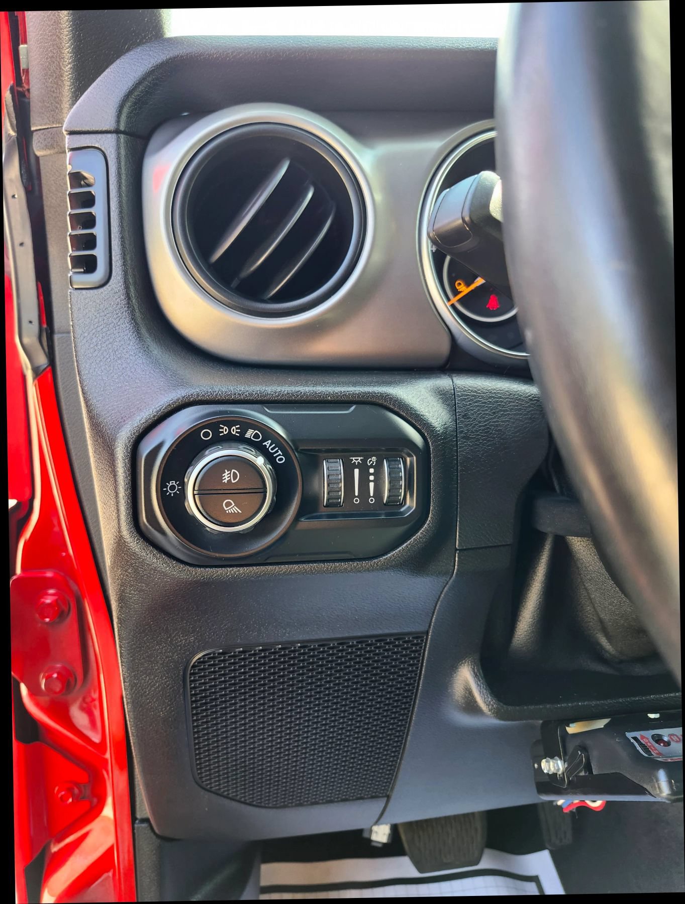 Used 2020 Jeep Gladiator Sport w/ Quick Order Package 24S AWD/4WD image 22