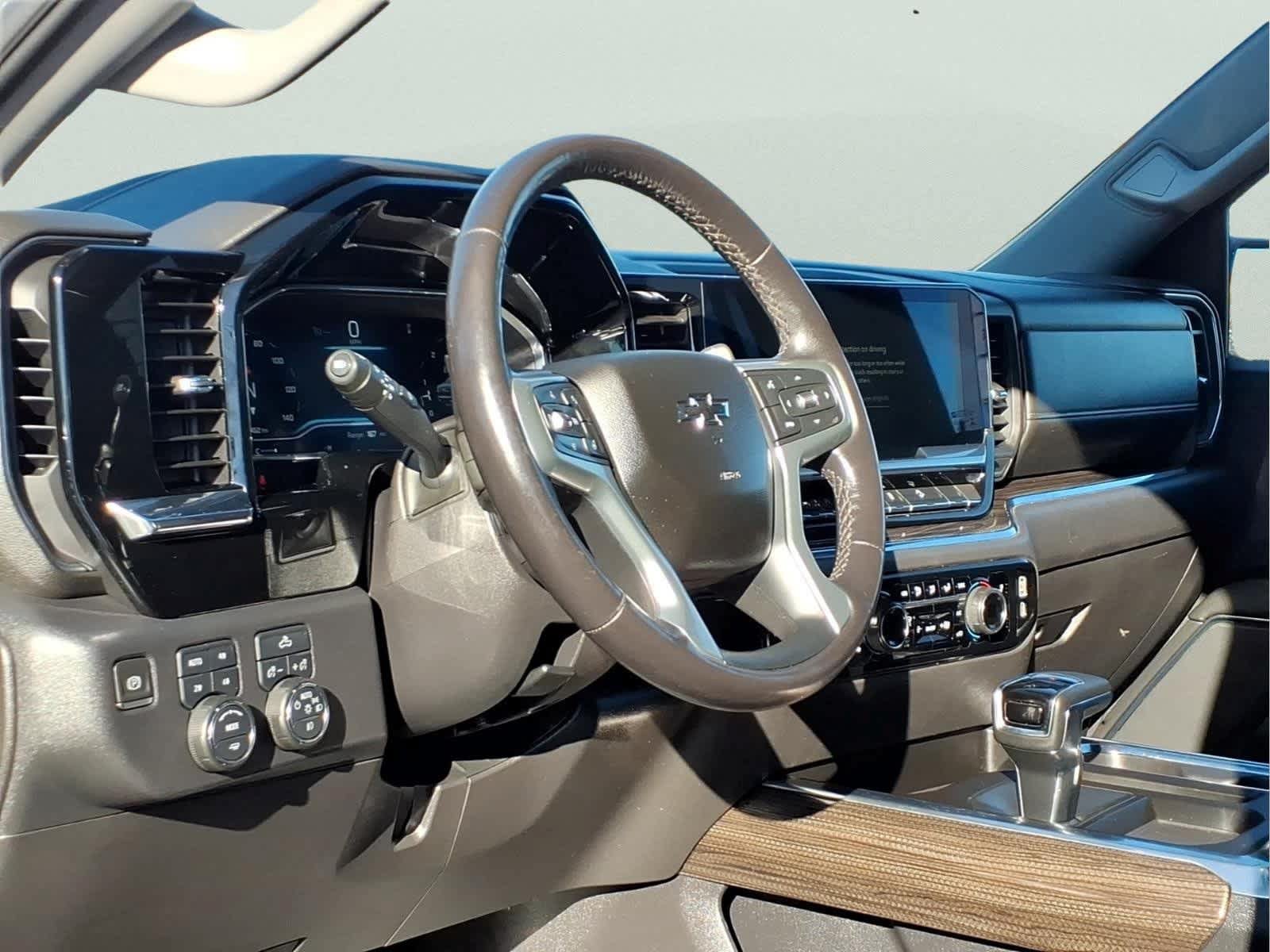 Used 2023 Chevrolet Silverado 1500 RST AWD/4WD image 14