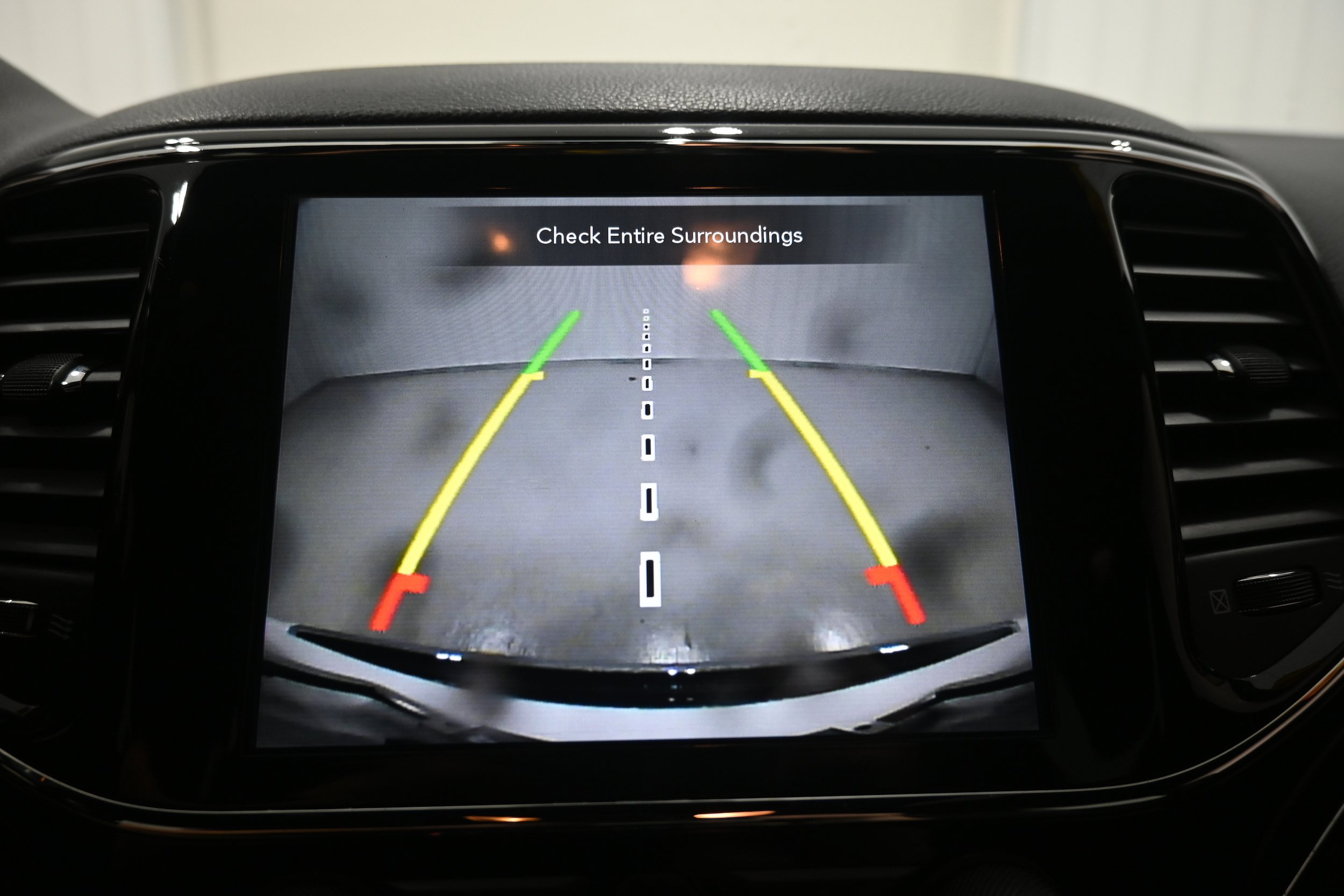 Used 2021 Jeep Grand Cherokee Limited AWD/4WD image 24
